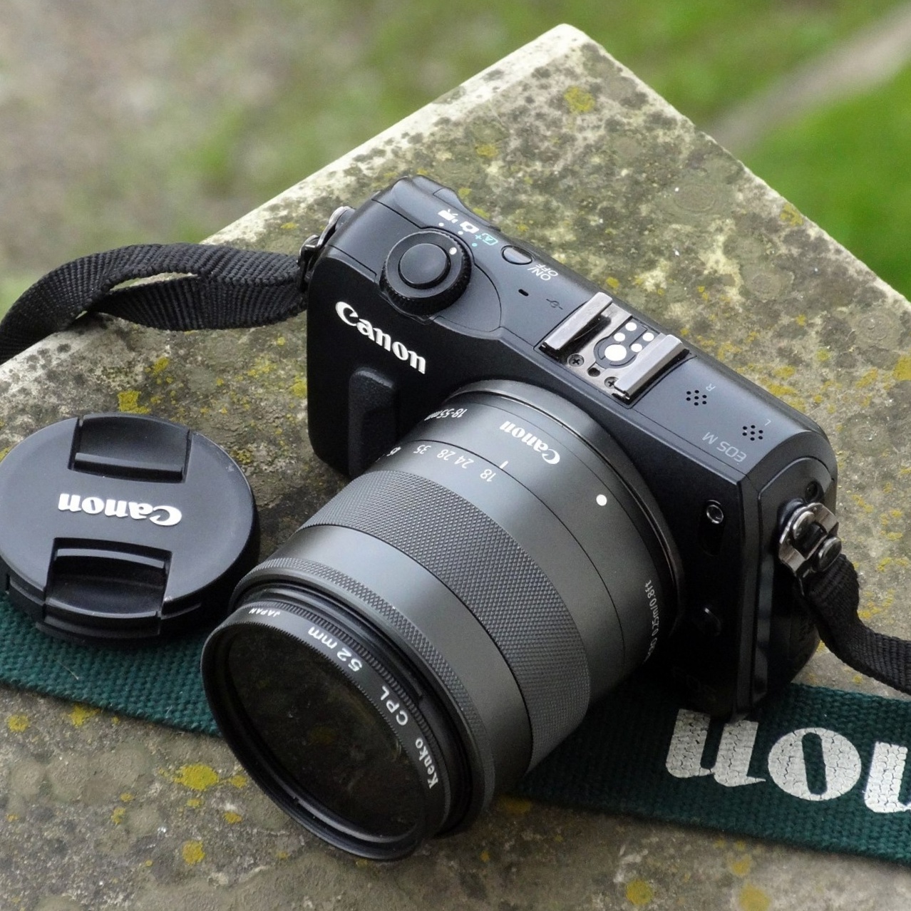 Canon Eos M - تصویر کوچک 2 از 3 از سیلور کم