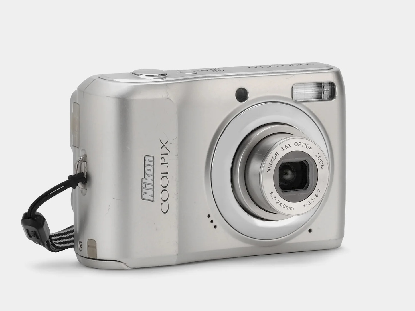 Nikon Coolpix L19 - Nikon از سیلور کم در وضعیت excellent