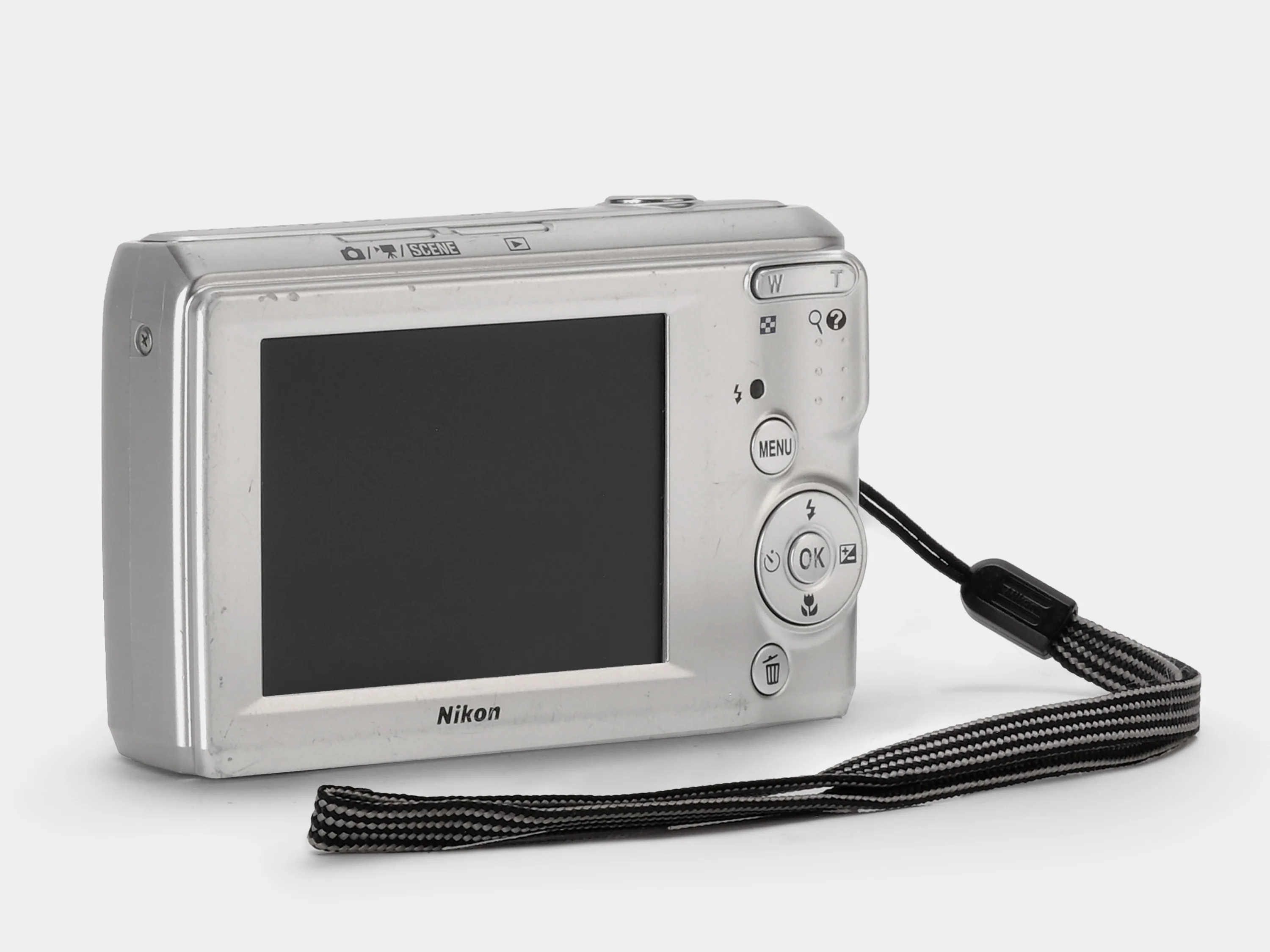 Nikon Coolpix L19 - تصویر کوچک 3 از 4 از سیلور کم