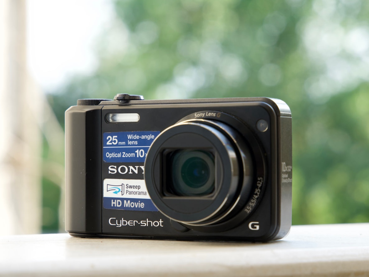 Sony H70 - تصویر اصلی محصول 1 از 3 از سیلور کم