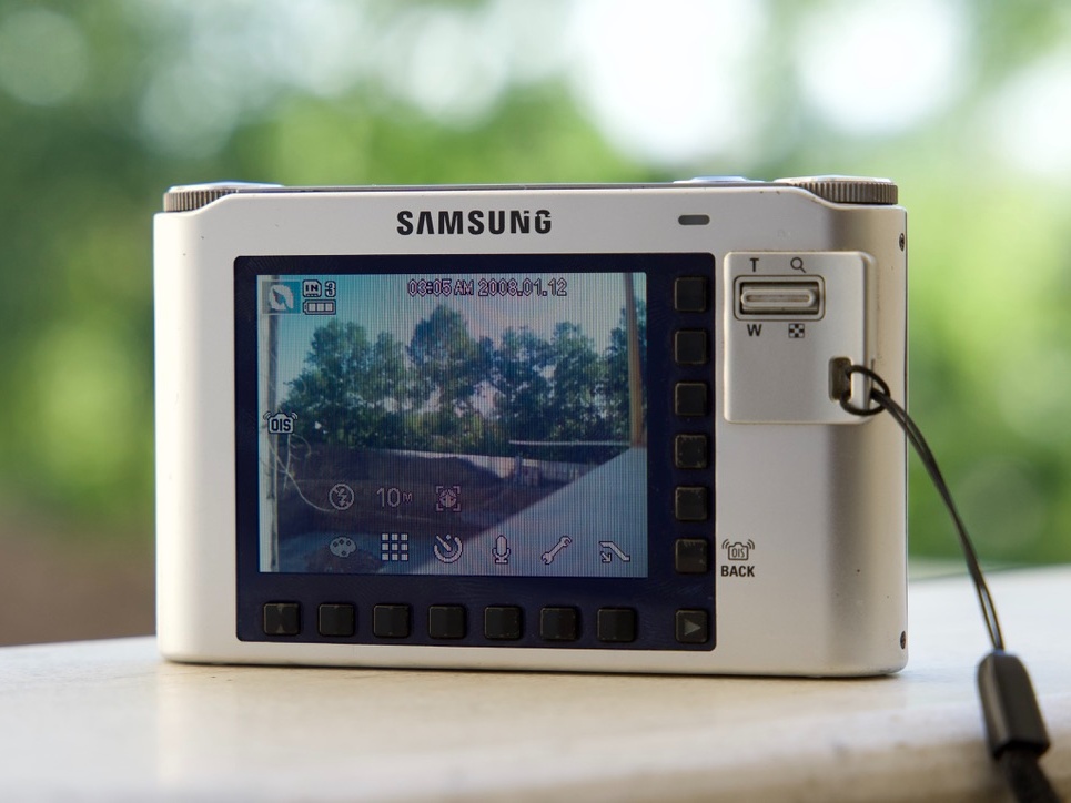 Samsung NV24 HD - Thumbnail 3 of 3
