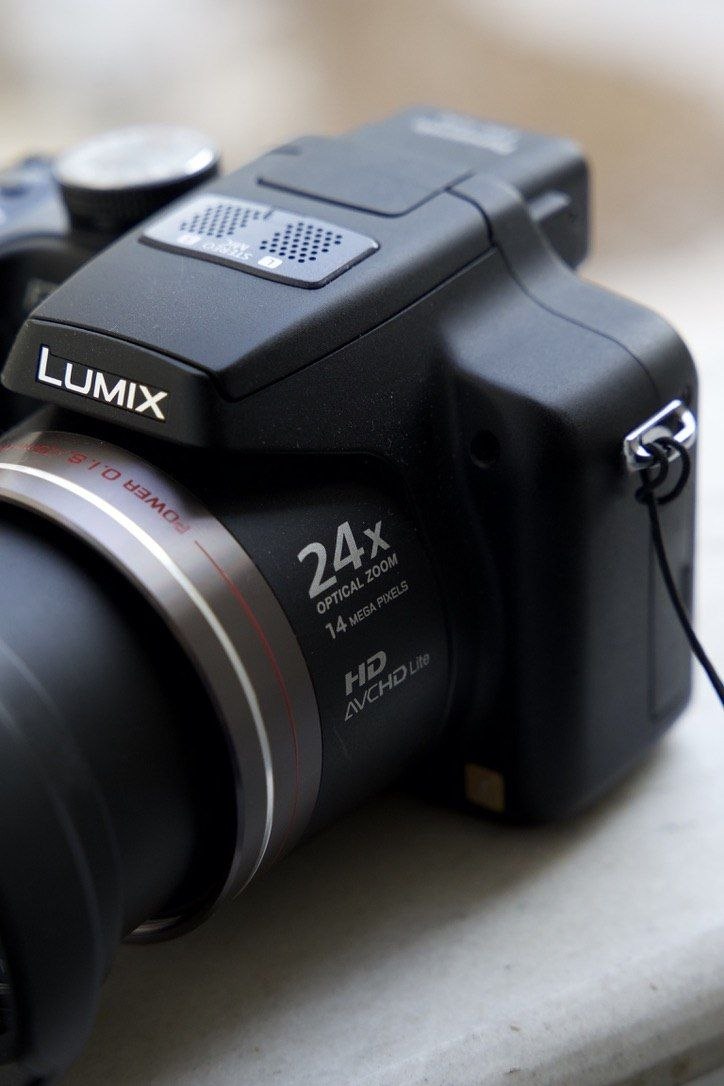 Panasonic Lumix DMC-FZ40 - تصویر کوچک 3 از 3 از سیلور کم
