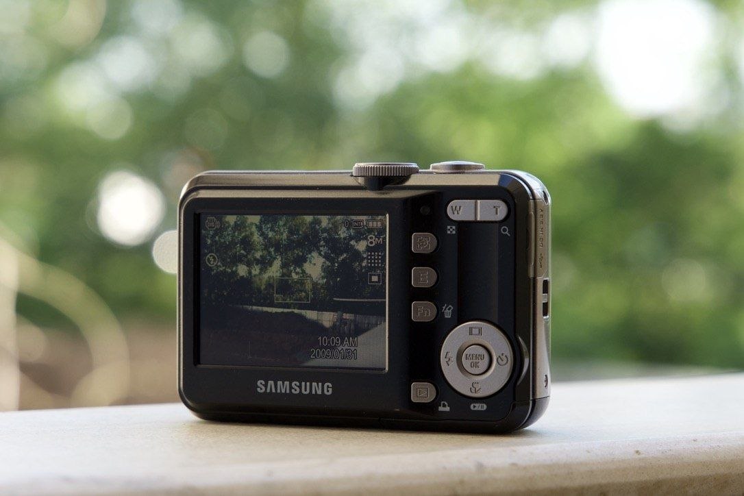 Samsung S860 - تصویر کوچک 2 از 3 از سیلور کم