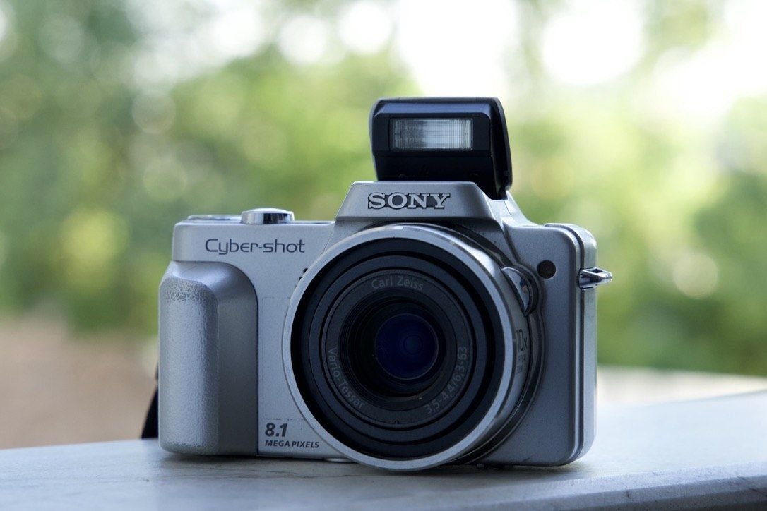 Sony Cybershot H3 - Thumbnail 4 of 4