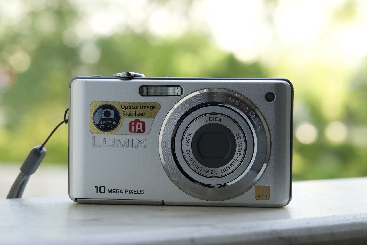 Lumix DMC FS62 - Thumbnail 3 of 3