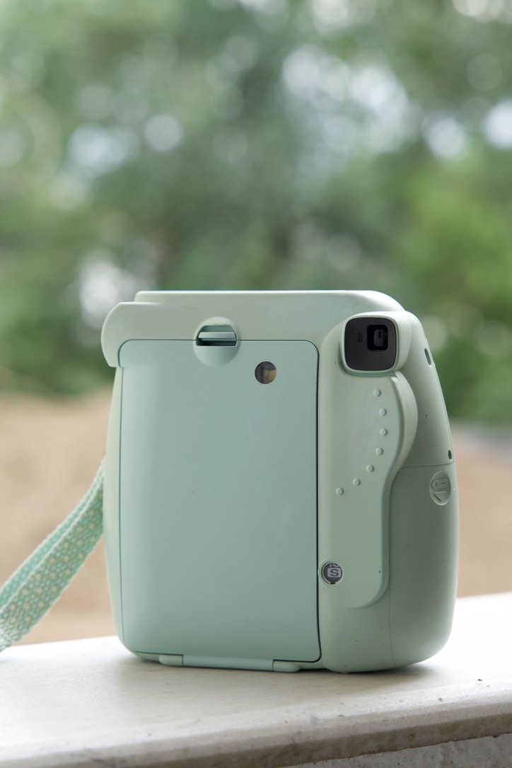 Fujifilm Instax Mini 9 - تصویر کوچک 3 از 4 از سیلور کم