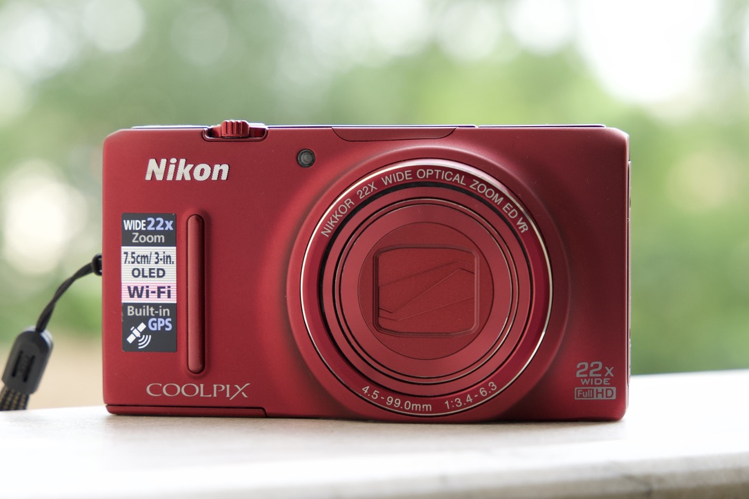 Nikon Coolpix S9500 - Thumbnail 2 of 5