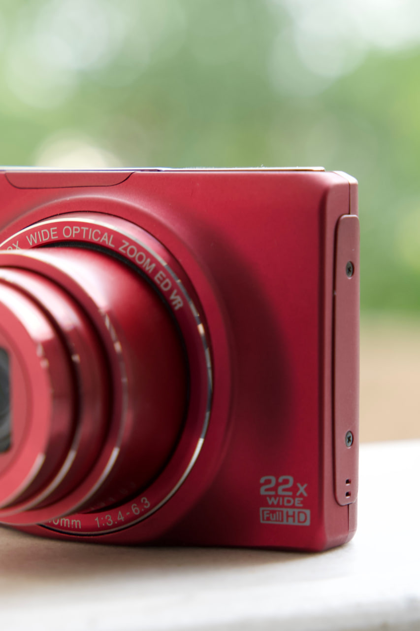 Nikon Coolpix S9500 - Thumbnail 5 of 5