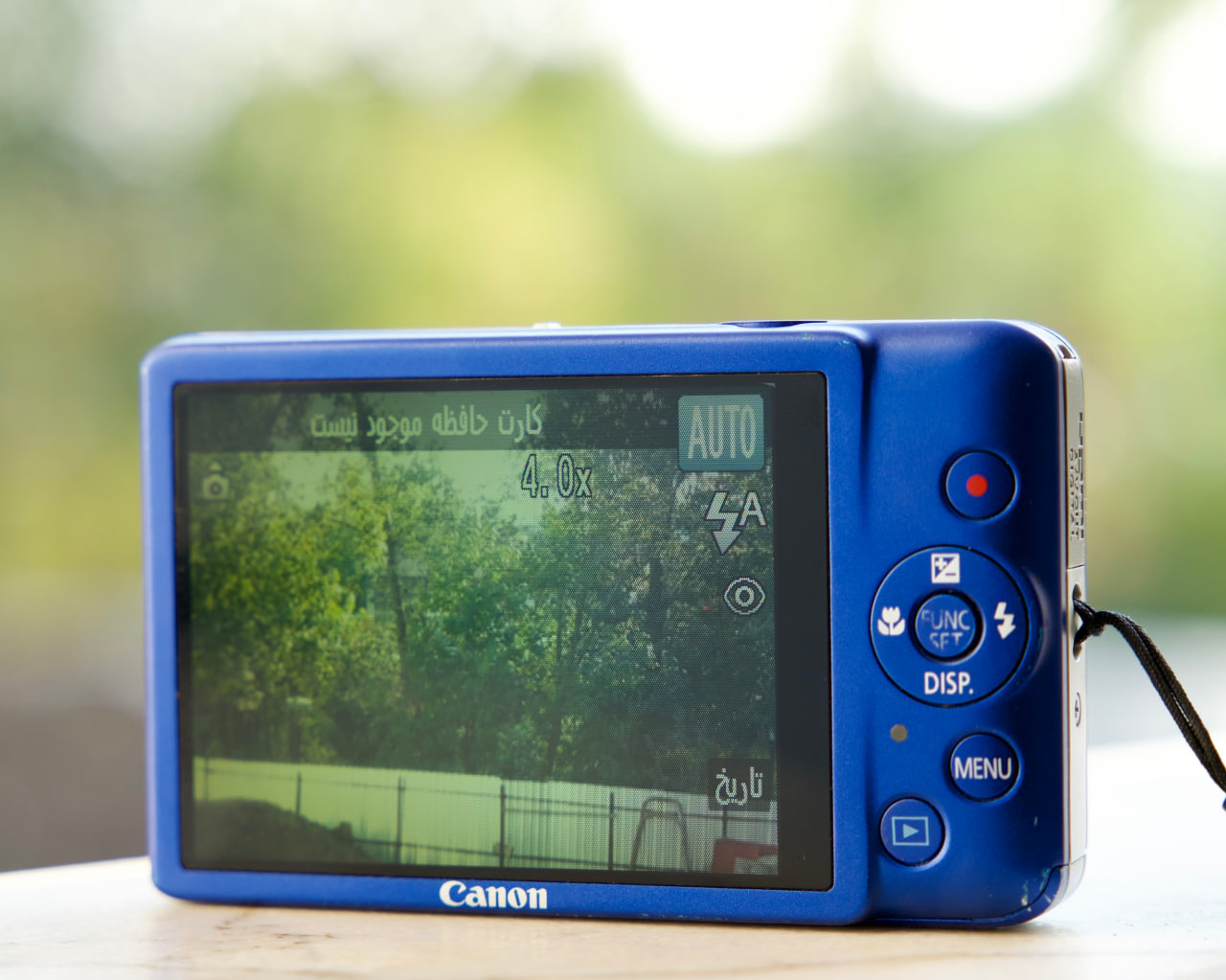 Canon PowerShot ELPH 100 HS - Thumbnail 3 of 5